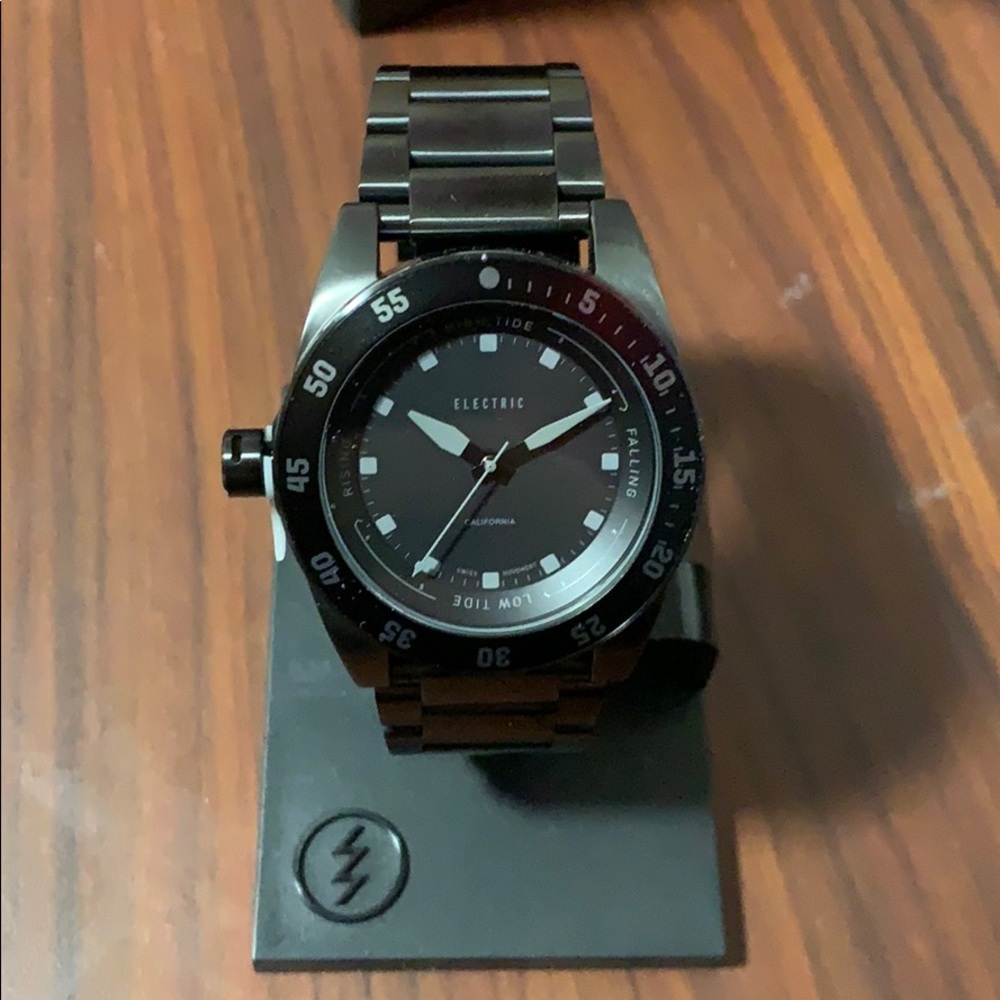 DW03 Stainless Steel Tide Dive Watch - Picture 4 of 8